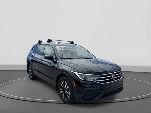 Used 2024 Volkswagen Tiguan S image 4