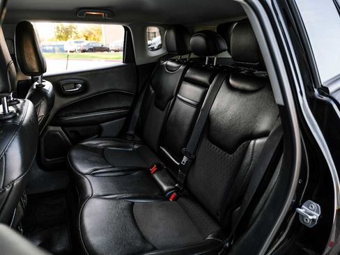 Used 2019 Jeep Compass Altitude image 36