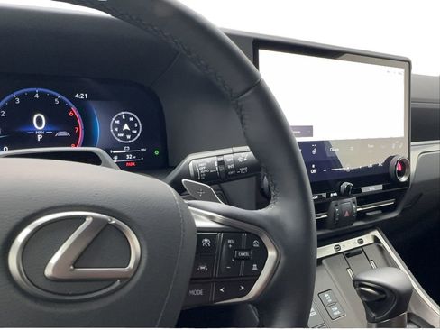 Used 2026 Lexus GX 550 w/ Cold Area Package AWD/4WD image 45