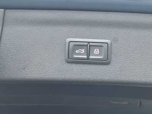 Used 2016 Audi Q3 2.0T Premium Plus w/ Sport Package image 6