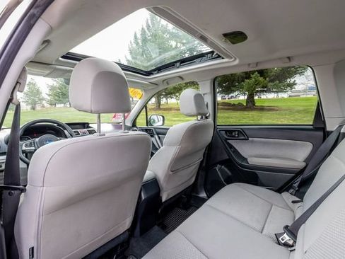 Used 2017 Subaru Forester 2.5i Premium w/ All-Weather Package AWD/4WD image 14