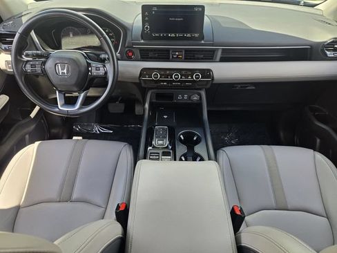 Used 2025 Honda Pilot EX-L image 12