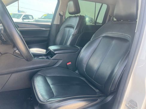 Used 2021 Jeep Grand Cherokee L Limited AWD/4WD image 25