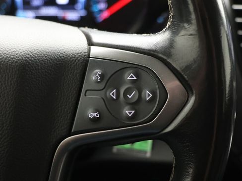 Used 2020 Chevrolet Suburban LT image 21