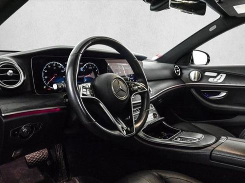 Used 2023 Mercedes-Benz E 350 4MATIC Sedan image 10
