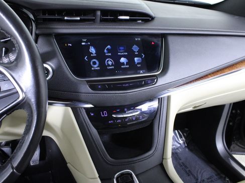 Used 2018 Cadillac XT5 Luxury w/ Driver Awareness Package image 27
