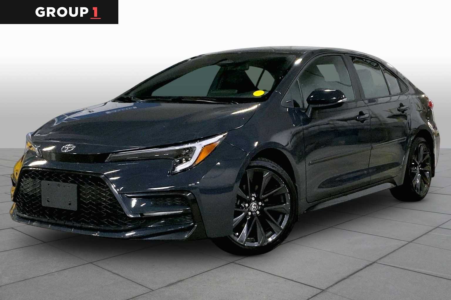 Certified 2025 Toyota Corolla SE w/ Convenience Package FWD image 1