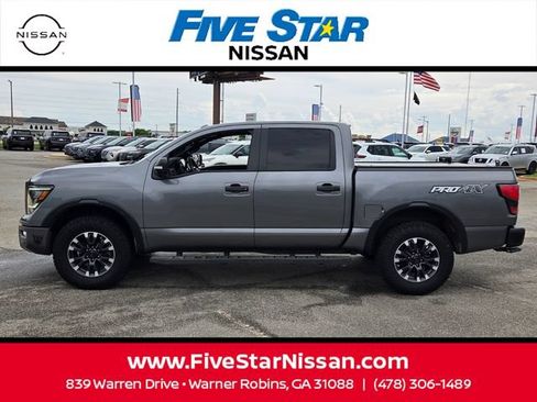 Used 2021 Nissan Titan PRO-4X w/ Pro-4x Convenience Package AWD/4WD image 4
