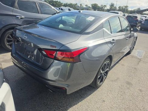 Used 2024 Nissan Altima 2.5 SR FWD image 4