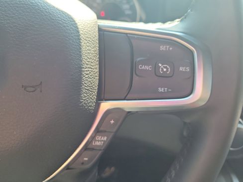 Used 2024 RAM 1500 Big Horn AWD/4WD image 32