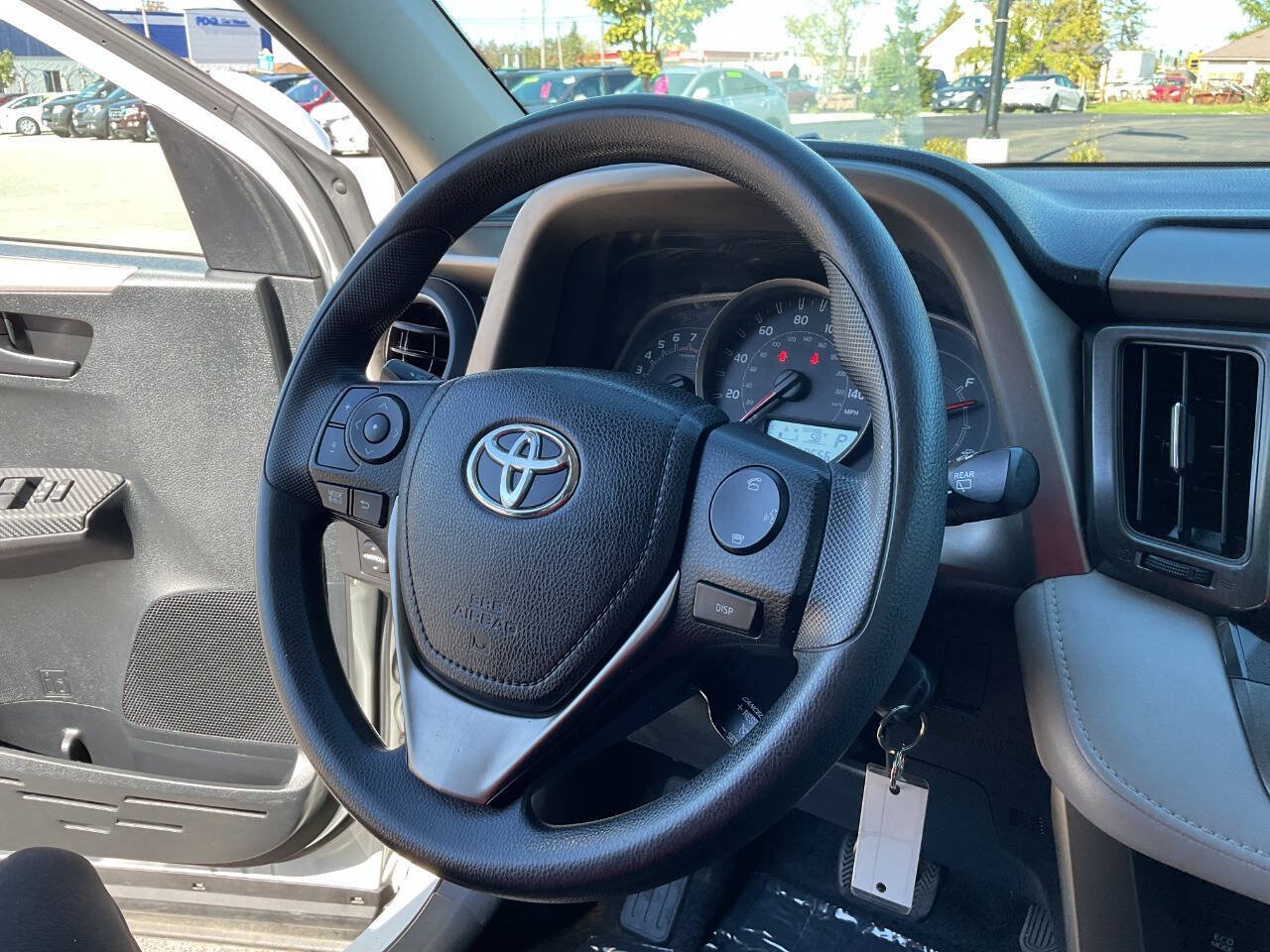 Used 2013 Toyota RAV4 XLE AWD/4WD image 18