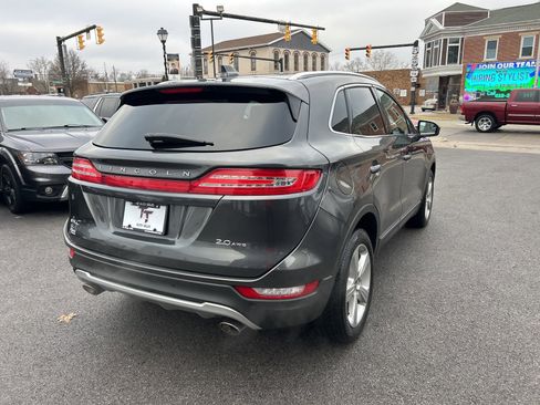 Used 2017 Lincoln MKC Premiere image 5