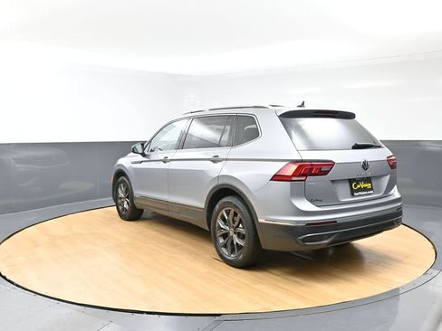 Used 2022 Volkswagen Tiguan SE FWD image 6