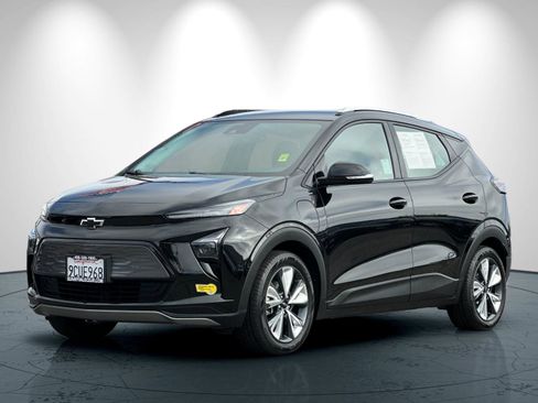 Used 2022 Chevrolet Bolt EUV LT w/ Convenience Package image 8