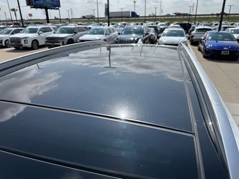 Used 2022 Hyundai Santa Fe Limited w/ Cargo Package image 11