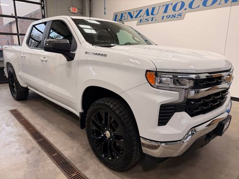 Used 2025 Chevrolet Silverado 1500 LT AWD/4WD image 2