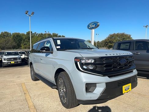 New 2025 Ford Expedition Max Active image 1