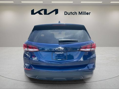 Used 2023 Chevrolet Equinox LS w/ LS Convenience Package FWD image 3