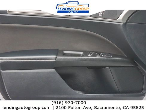 Used 2019 Ford Fusion SE image 20