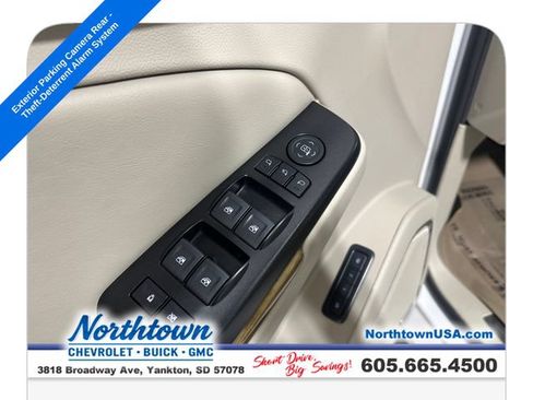 Used 2017 GMC Yukon Denali w/ Open Road Package AWD/4WD image 12