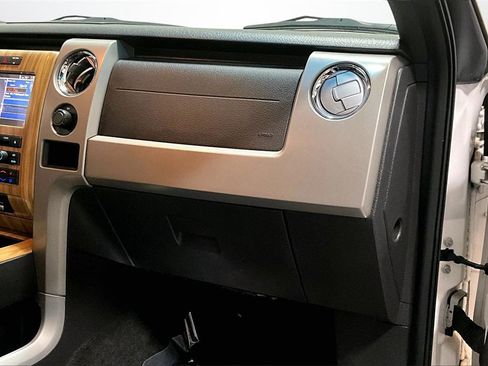 Used 2011 Ford F150 Lariat w/ Lariat Chrome Pkg image 26