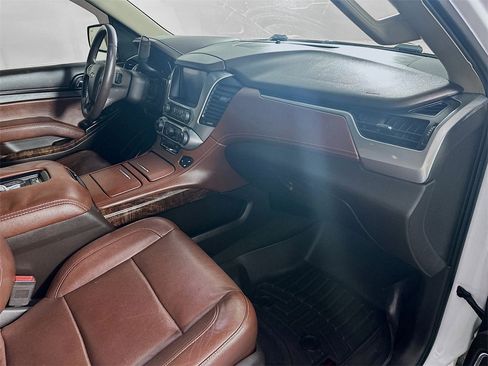 Used 2016 Chevrolet Suburban LTZ image 31