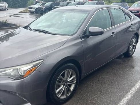 Used 2017 Toyota Camry SE FWD image 10