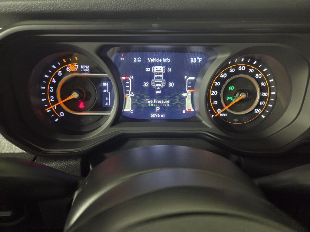 Used 2024 Jeep Wrangler Sport AWD/4WD image 17