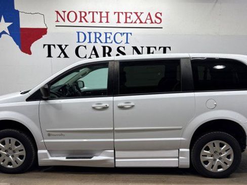 Used 2016 Dodge Grand Caravan SE w/ Quick Order Package 29E SE image 11