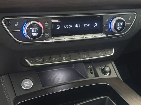 Certified 2025 Audi Q5 2.0T Premium Plus image 16