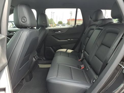 New 2027 Chevrolet Equinox LT w/ Convenience Package II FWD image 14