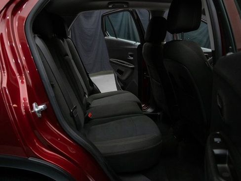 Used 2021 Chevrolet Trax LS image 18