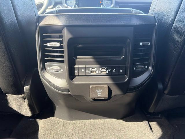 Used 2023 RAM 1500 Limited AWD/4WD image 7