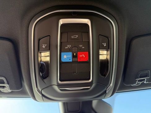 New 2025 Jeep Grand Cherokee Limited w/ Black Appearance Package image 20