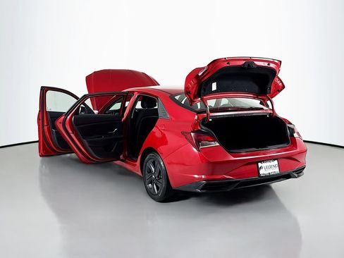Used 2021 Hyundai Elantra SEL FWD image 17