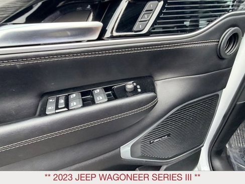 Used 2023 Jeep Wagoneer Series III w/ Preferred Equipment Group image 23