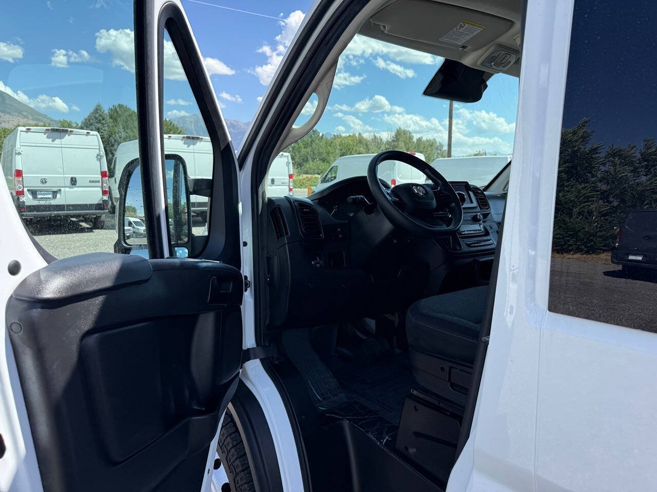 Used 2023 RAM ProMaster 3500 FWD image 13
