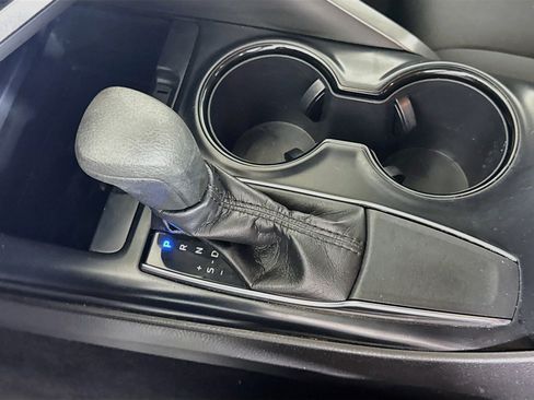 Used 2019 Toyota Camry LE FWD image 20