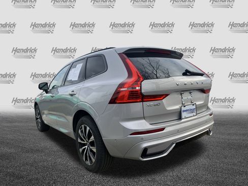 Used 2025 Volvo XC60 B5 Plus image 8