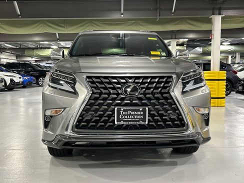 Used 2020 Lexus GX 460 Luxury w/ Luxury Sport Package AWD/4WD image 6