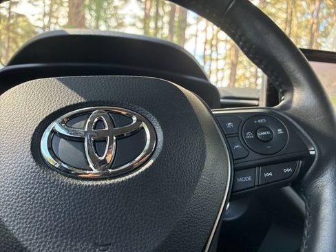 Used 2023 Toyota Corolla Cross LE FWD image 27