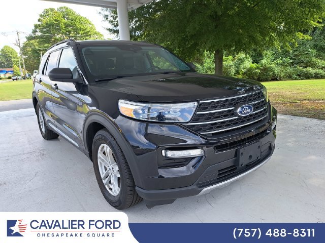 Used 2024 Ford Explorer XLT w/ Equipment Group 202A RWD image 1