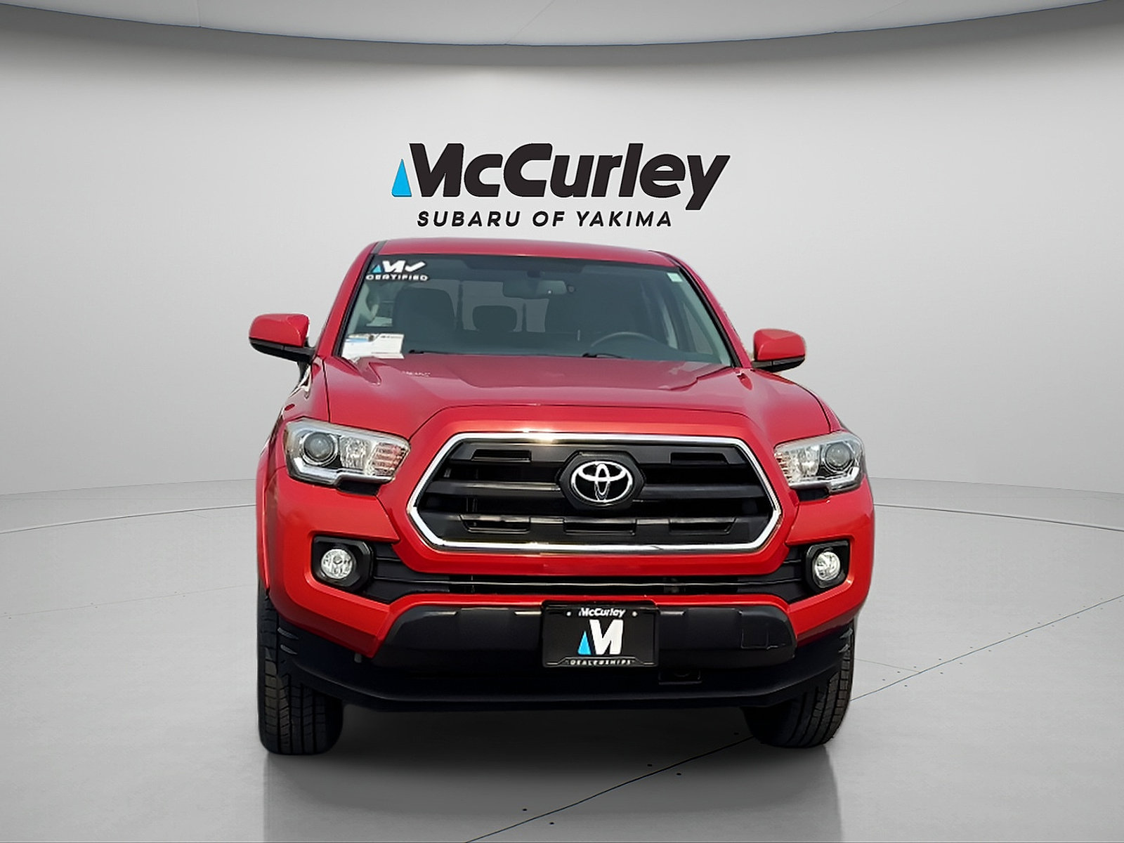 Used 2017 Toyota Tacoma SR5 w/ Tow Package AWD/4WD image 2