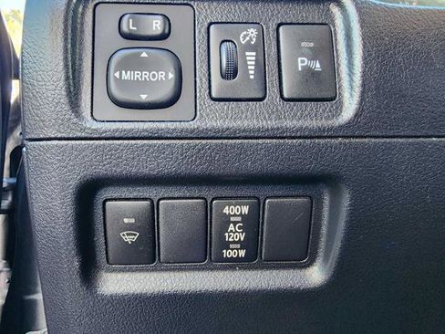 Used 2014 Toyota 4Runner Limited AWD/4WD image 26