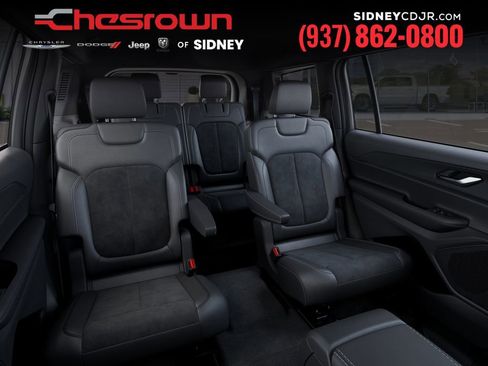 New 2025 Jeep Grand Cherokee L Altitude AWD/4WD image 15