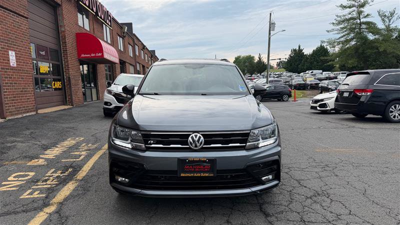 Used 2021 Volkswagen Tiguan SE R-Line AWD/4WD image 2