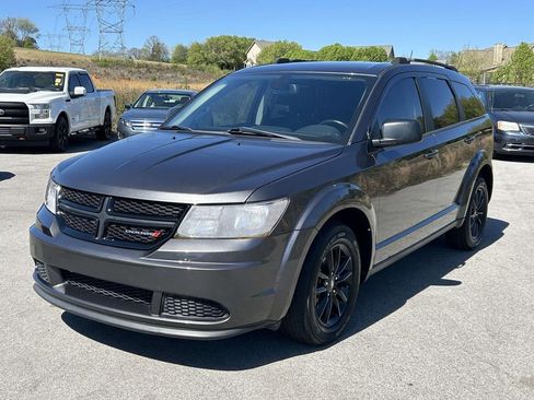 Used 2020 Dodge Journey SE w/ SE Popular Equipment Group FWD image 7