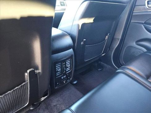 Used 2018 Jeep Grand Cherokee Limited image 19