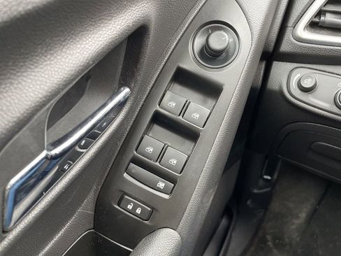 Used 2022 Chevrolet Trax LT w/ Premium Seat Package image 22