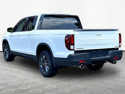 Used 2024 Honda Ridgeline Sport image 5